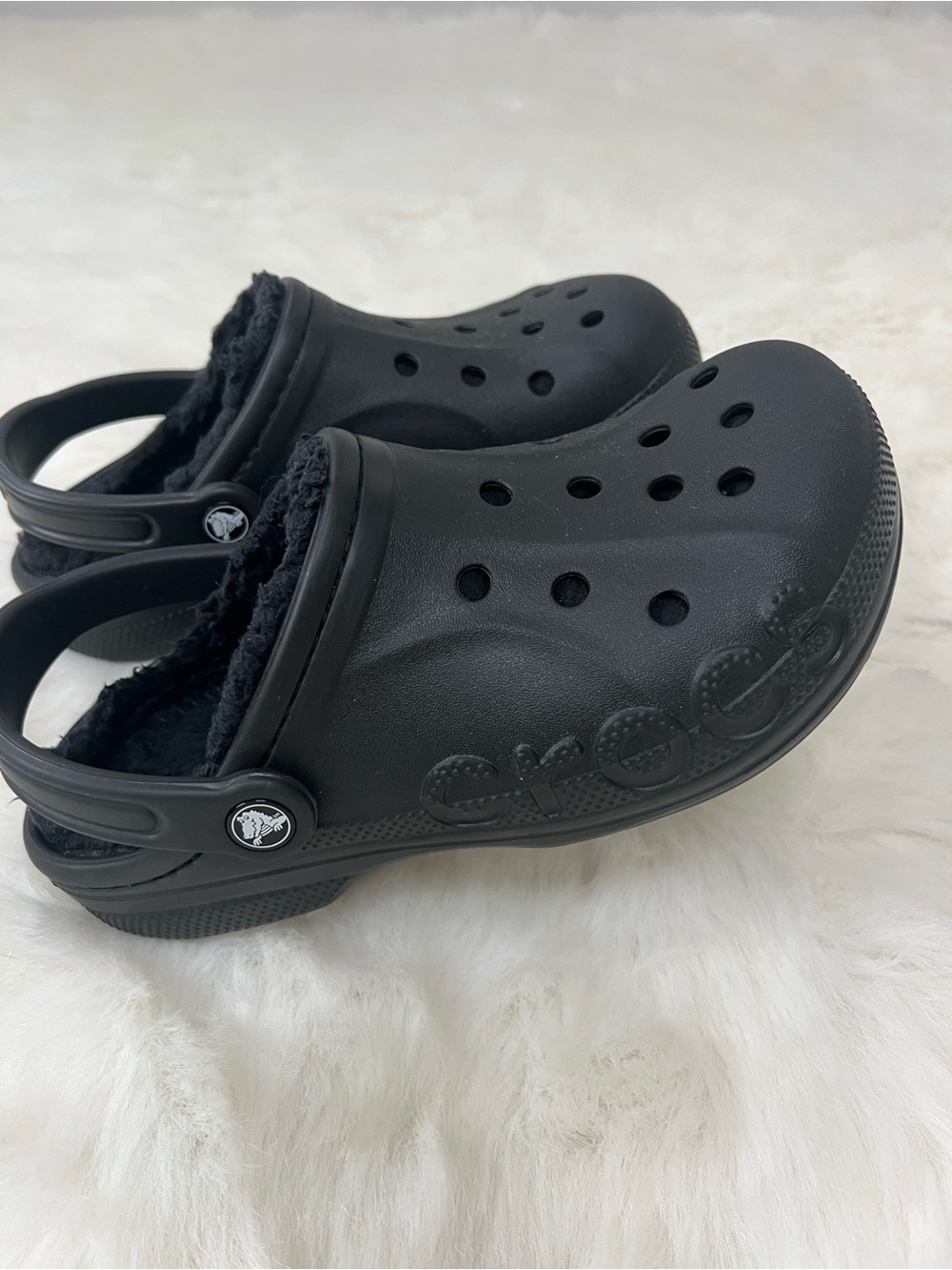 CROCS Black Lined Clog Slip-On beach W 8 , M 6 beach vacation